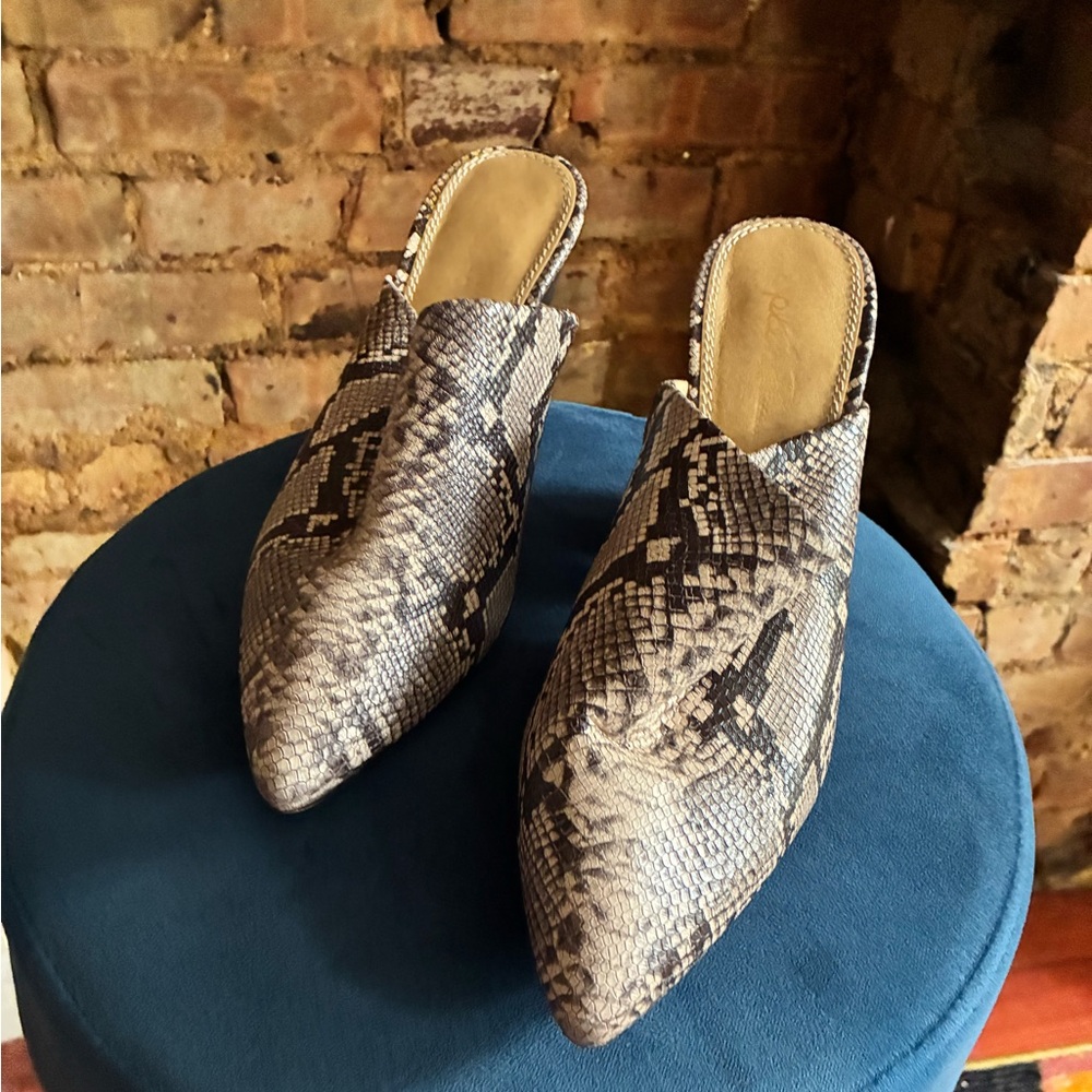 Splendid Brown Snakeskin Mules